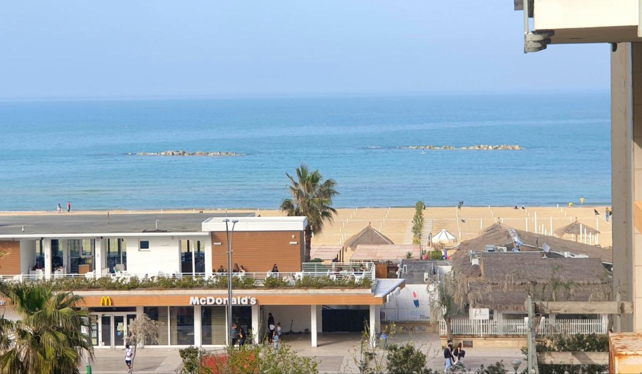 Regina Elena Al Mare Pescara Exterior foto